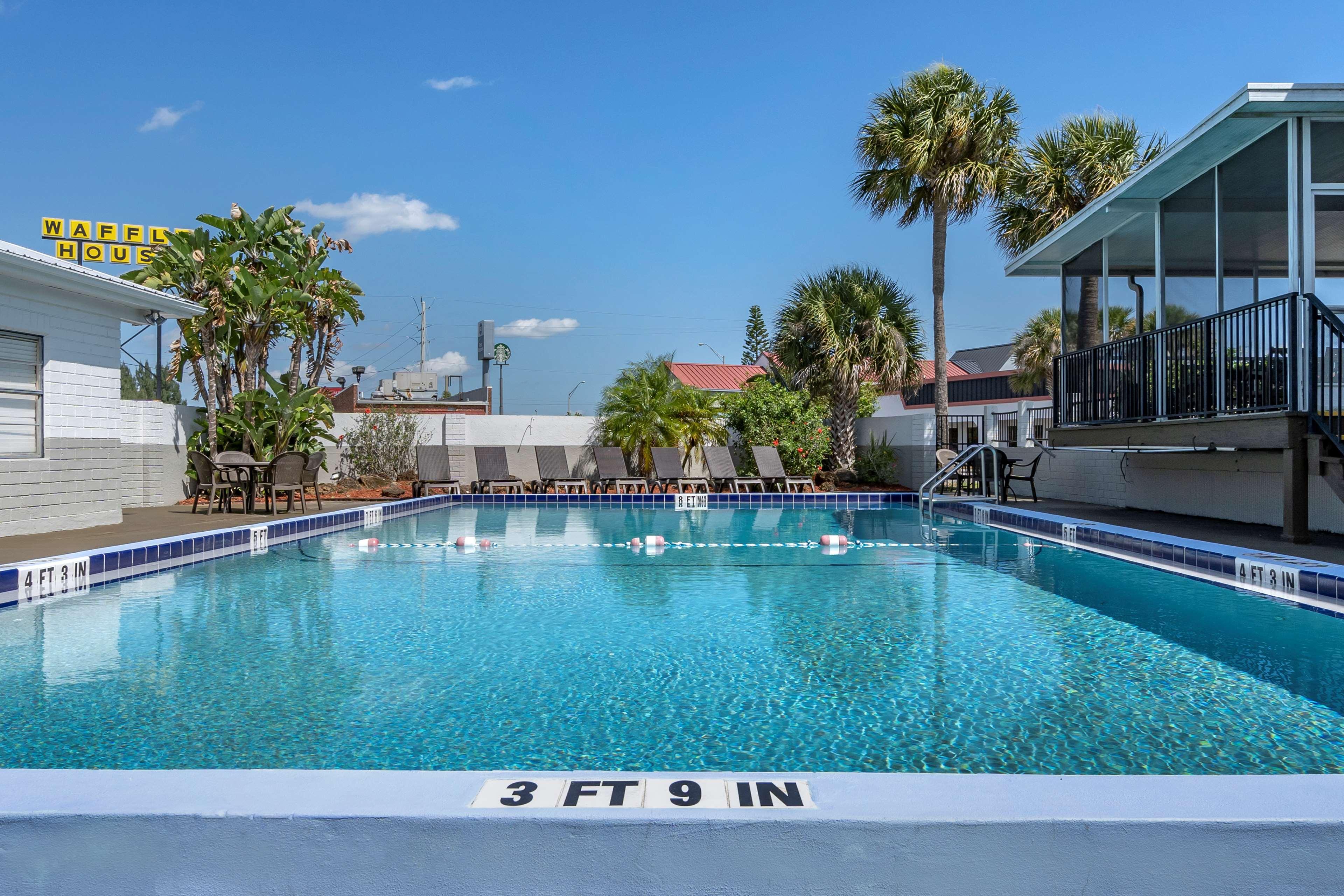 Best Western Space Shuttle Inn Тітусвілл Екстер'єр фото